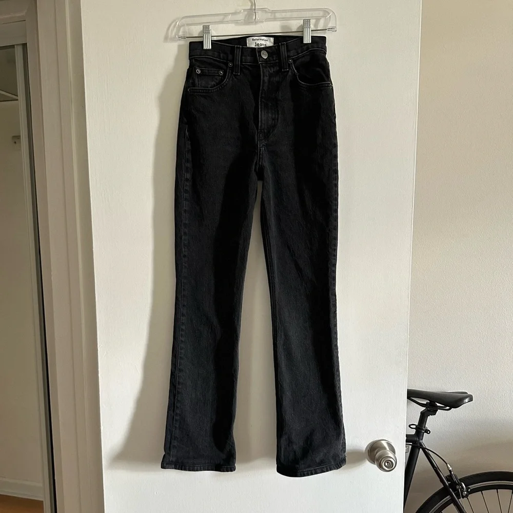 Reformation Jeans Denim Black Cindy Bootleg Jean in Erie Wash size 24 EUC - Picture 2 of 10